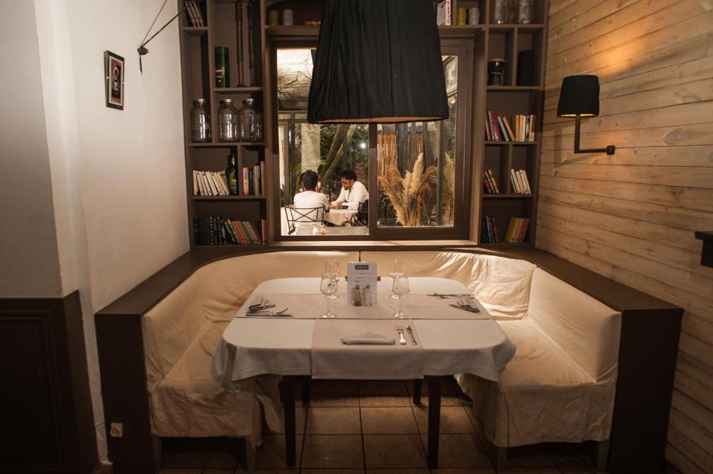 Hôtel Restaurant La Ribaudière Antananarivo Esterno foto